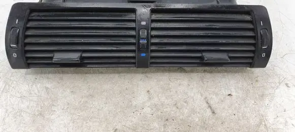 BMW X5 E53 Dash center air vent grill 8402221