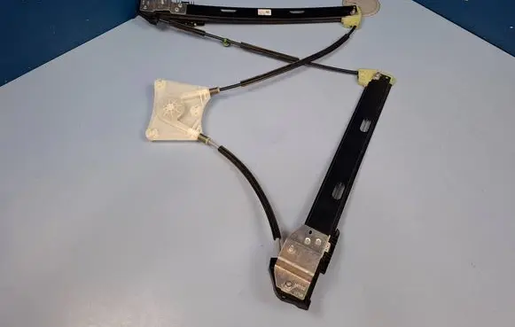 Volkswagen T-Roc Front window lifting mechanism without motor 2GA837461F