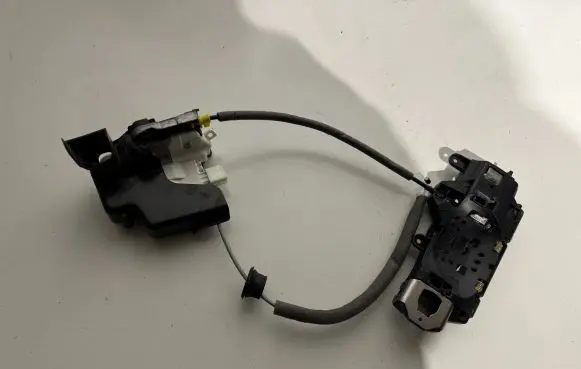Audi Q5 SQ5 Front door lock 80B837349