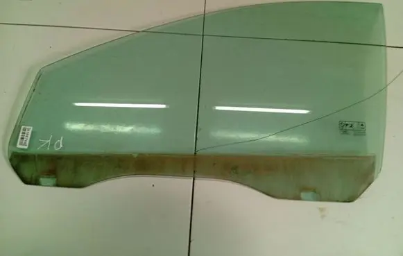 Ford Focus Front door window glass four-door As2