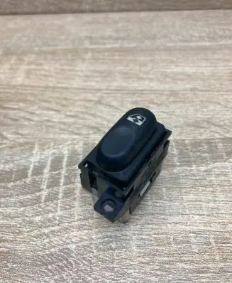 Renault Laguna I Electric window control switch 7700822677B