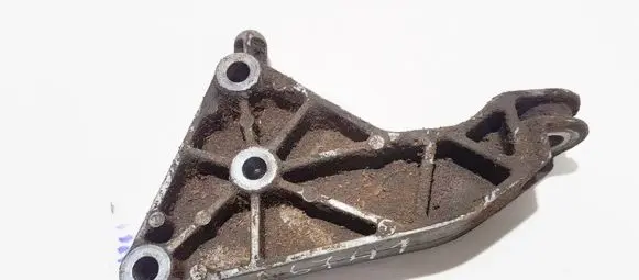 Opel Astra G Engine mounting bracket