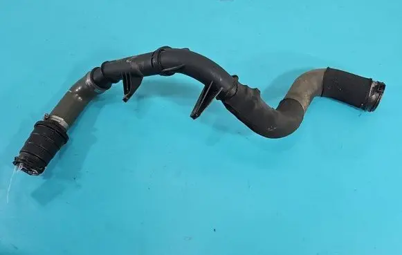 Intercooler hose/pipe