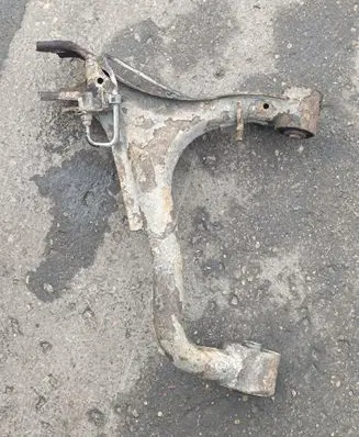 Rear control arm