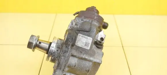 Opel Zafira C Fuel injection high pressure pump 0445010703 29SP22