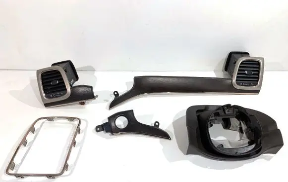 Jeep Grand Cherokee Dashboard trim X90023300JB