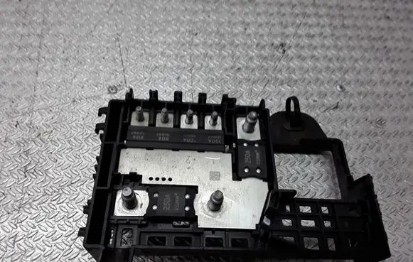 Chevrolet Cruze Fuse module 96889385
