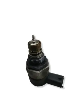 Volvo V70 Fuel pressure regulator 31216313