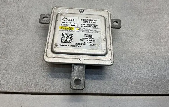 Audi Q3 8U Headlight ballast module Xenon 8K0941597E