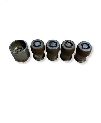 Dodge RAM 1500 DS Anti-theft wheel nuts and lock 