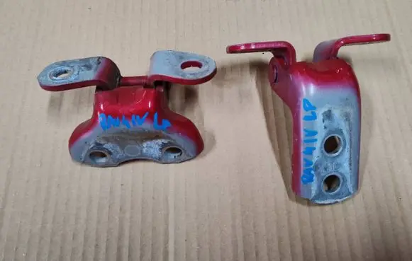 Toyota RAV 4 (XA40) Front door hinge set