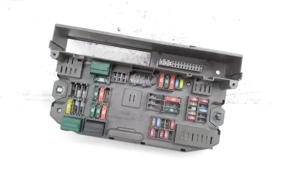 BMW X5 E70 Fuse module 697638402 518967010C