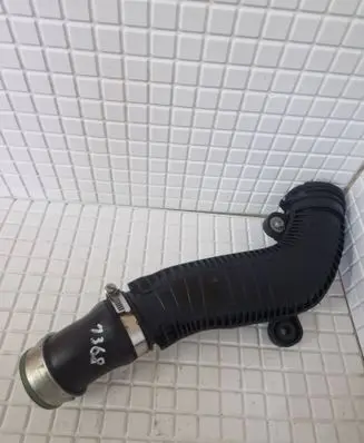 Volkswagen Tiguan Intercooler hose/pipe 1K0145840R