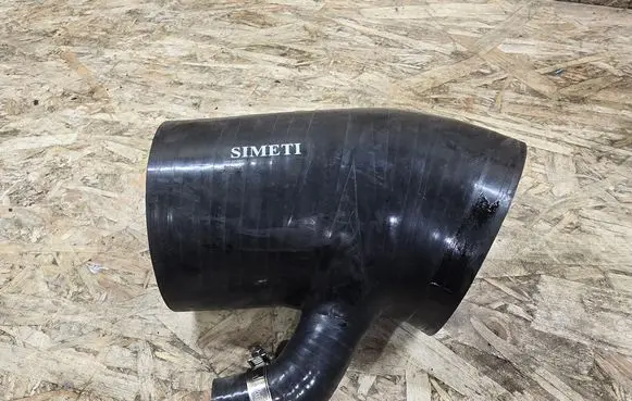 Maserati Coupe Air intake hose/pipe 180047