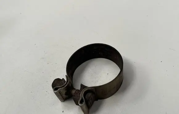 BMW 1 E82 E88 Muffler pipe connector clamp 8506992