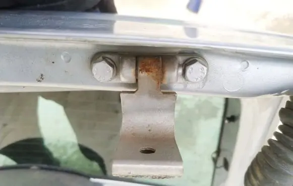 Skoda Praktik (5J8) Tailgate/trunk/boot hinge
