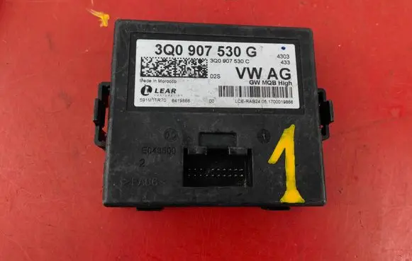 Volkswagen PASSAT B8 Gateway control module 3Q0907530G