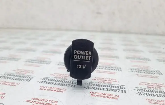 Volkswagen Golf IV 12 V Socket (rear) 