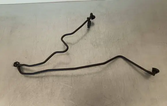 Mercedes-Benz B W246 W242 Breather/breather pipe/hose A2465010125