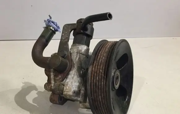 KIA Sorento Power steering pump