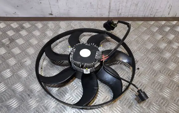 Volkswagen PASSAT B7 USA Radiator cooling fan shroud 1KM959455C
