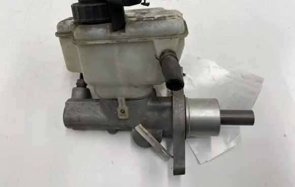 Volkswagen Touran I Master brake cylinder 1K1614019K