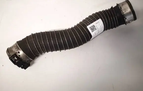 BMW 3 E90 E91 Intercooler hose/pipe 