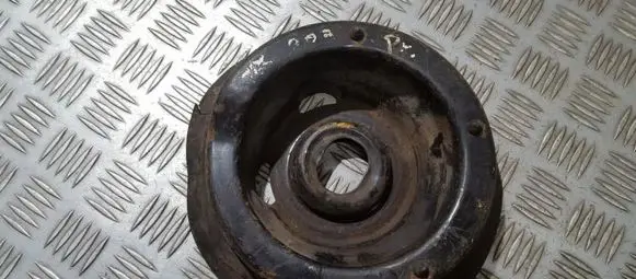Coil spring mount