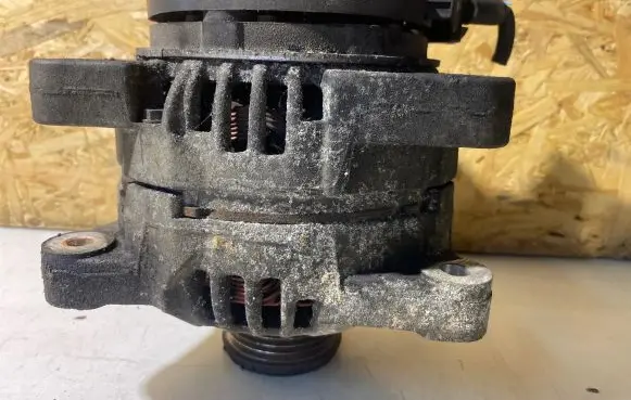Citroen C4 I Generator/alternator 9646321880