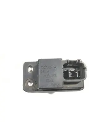 Toyota Land Cruiser (J120) Light washer relay 8594260020