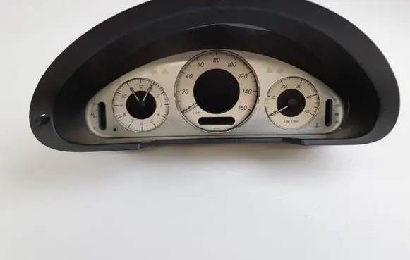Mercedes-Benz E W211 Speedometer (instrument cluster) A2115402848