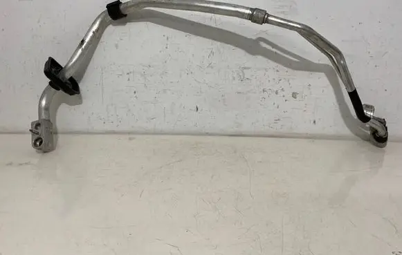 Audi A5 Air conditioning (A/C) pipe/hose 8W6816738B