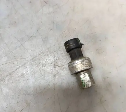 Renault Laguna II Air conditioning (A/C) pressure sensor 52CP0705