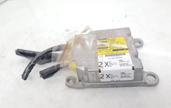 Toyota Avensis T250 Airbag control unit/module 8917005220 215955102