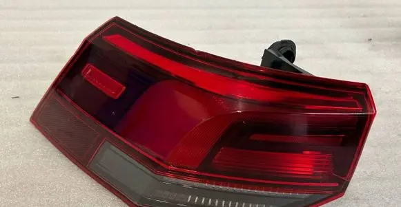 Volkswagen Golf VII Rear/tail lights 5H0945095C
