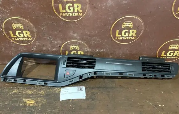 Citroen C5 Dash center air vent grill 63040310