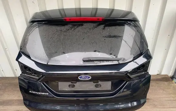 Ford Mondeo MK V Tailgate/trunk/boot lid