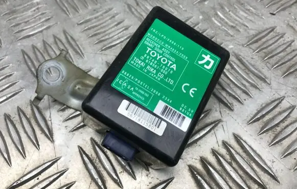 Lexus CT 200H Door control unit/module 8974076070