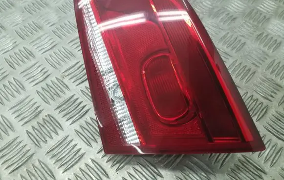 Volkswagen PASSAT B7 Tailgate rear/tail lights 3AE945094E