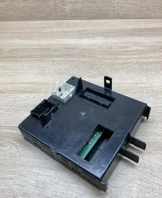 Renault Espace IV Fuse module 8200316854