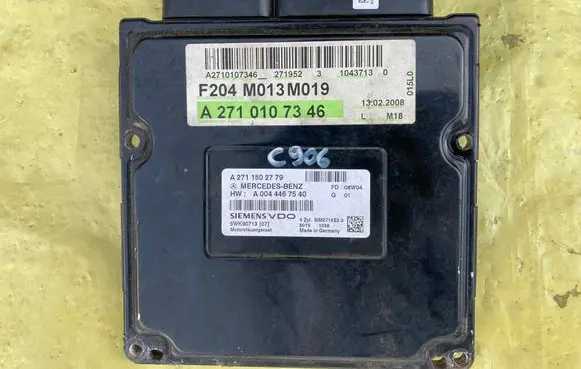 Mercedes-Benz C W204 Engine control unit/module A2710107346