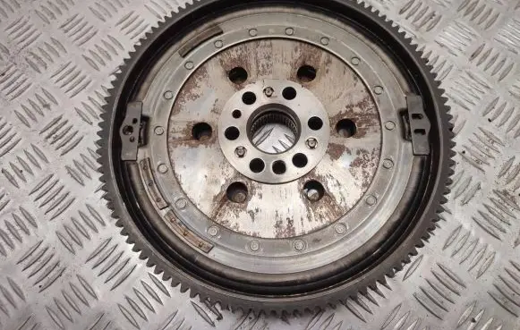 BMW M4 F82 F83 Flywheel 2283829 21212283829