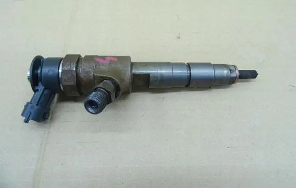 Fuel injector