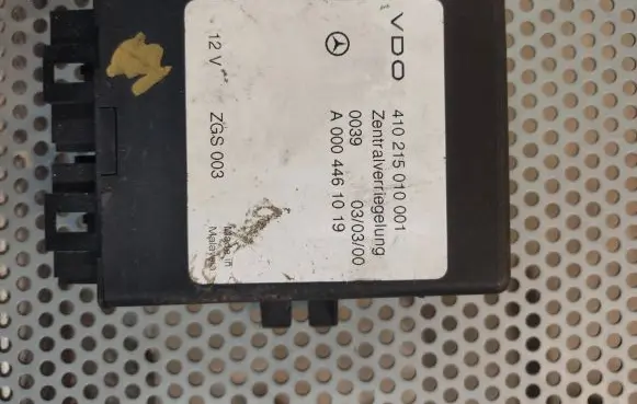 Mercedes-Benz Vito Viano W638 Door central lock control unit/module A0004461019 410215010001