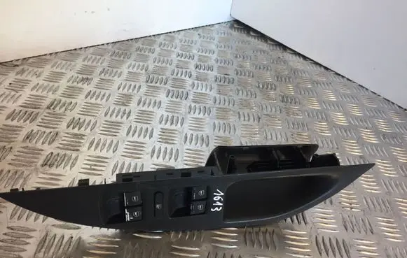 Seat Altea Front door interior handle trim 5P01867171A 1613