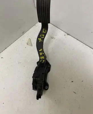 Peugeot 207 Accelerator throttle pedal 9681530380