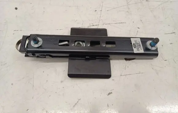 Land Rover Range Rover Sport L494 Seat belt adjustment rail BJ32611C46AB 616773300B