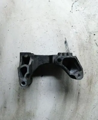 Ford C-MAX I Engine mounting bracket 6G9Q6030AB