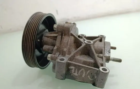 Mitsubishi Outlander Power steering pump