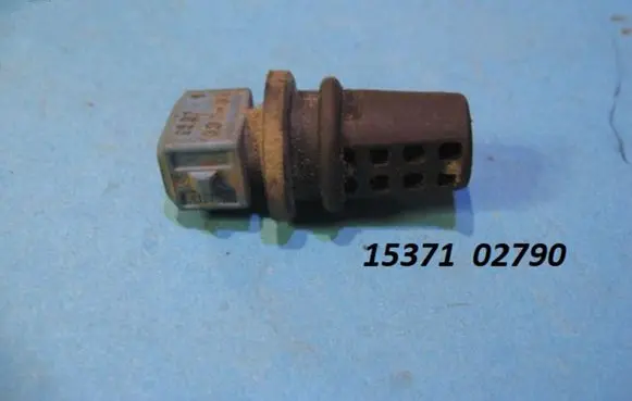 Volvo 850 Intake air temperature sensor 15371 02790
